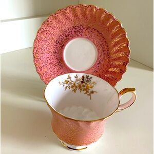 VTG QUEEN ANNE BONE CHINA PINK AND GOLD TEACUP AND SAUCER